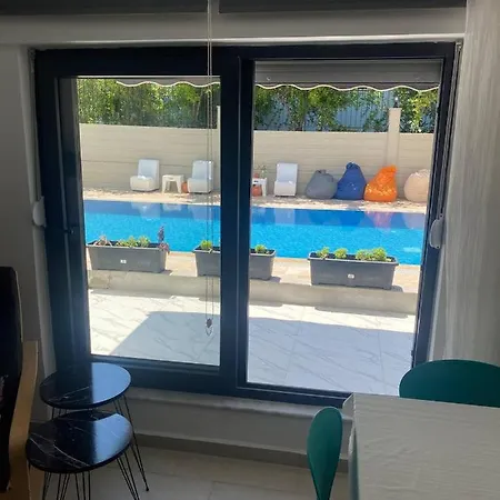 Luxury Pool Apartmán *